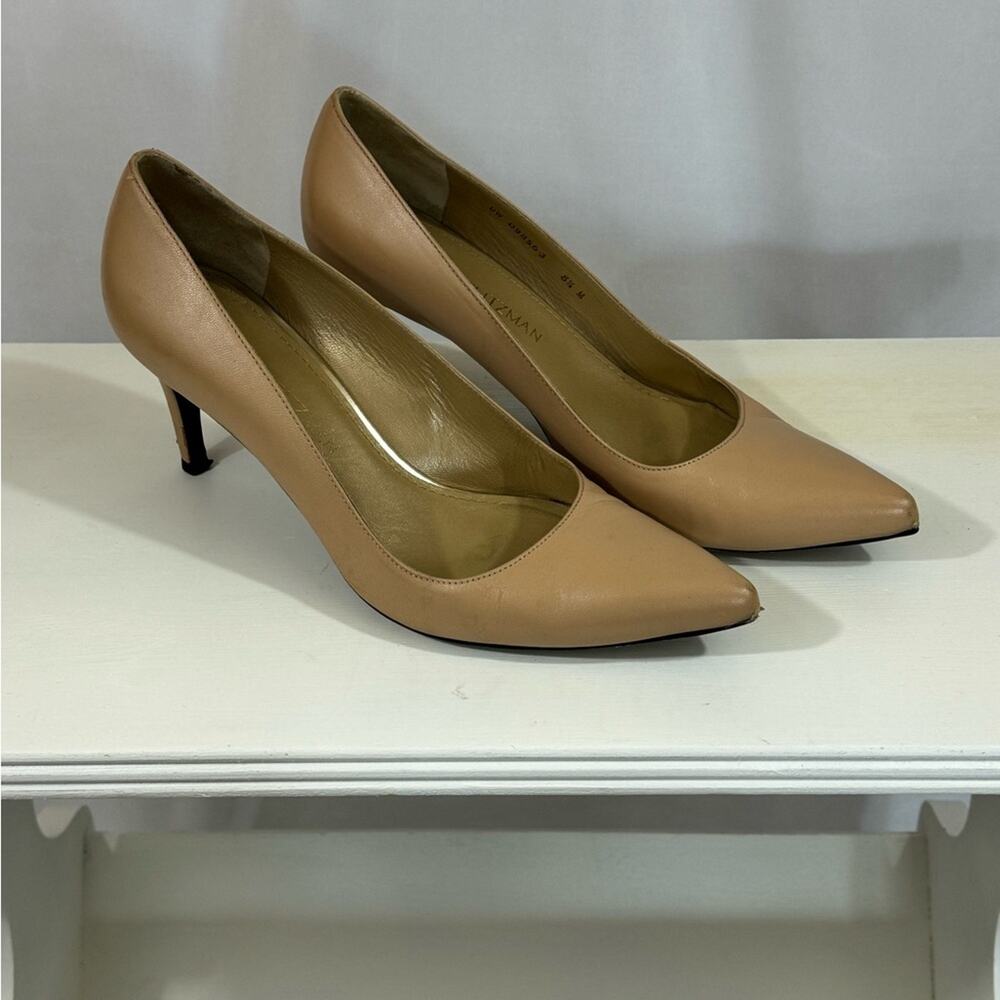 Stuart Weitzman Taupe/Tan Adobe Kid leather pumps - Picture 5 of 10